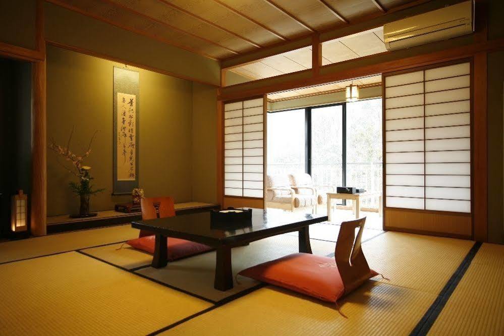 Yamanaka Onsen Shirasagiyu Tawaraya Hotell Kaga  Exteriör bild